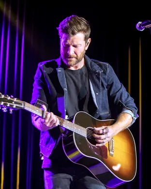 Brett Eldredge Boston